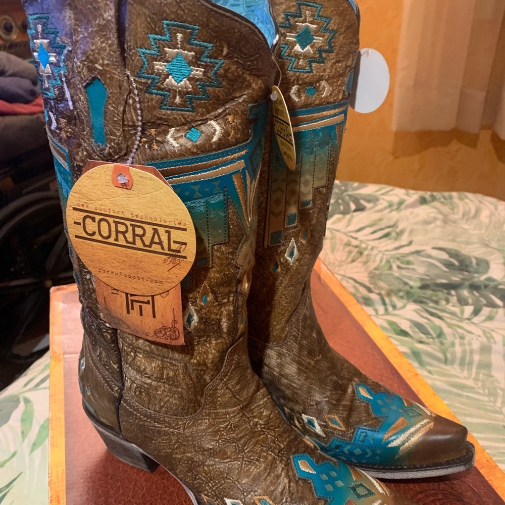 Corral Distressed Tobacco Overlay Brown Boots with Turquoise Patterns 8.5
